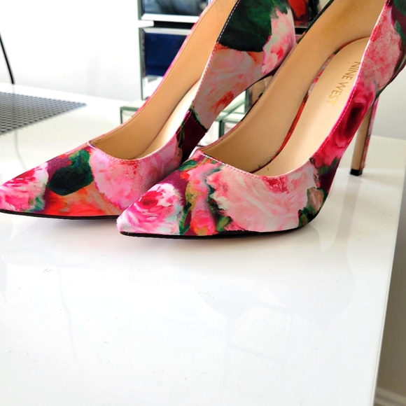Nine West Pumps - Picture 2 of 4